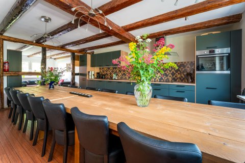 11 Haus am wilde Aar Vakantiehuis eettafel Sauerland Duitsland Winterberg.