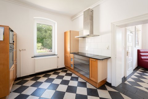 12 Alte Schule Deifeld Vakantiehuis Sauerland Winterberg Duitsland 2e keuken.