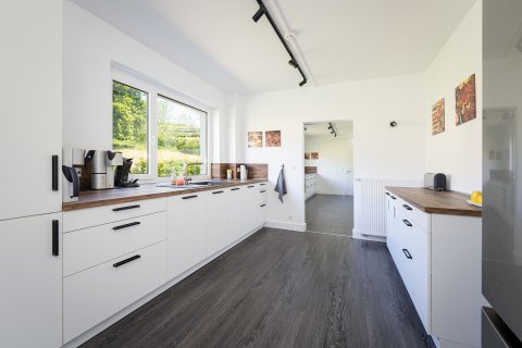 7 Alte Schule Deifeld Vakantiehuis Sauerland Winterberg Duitsland keuken.