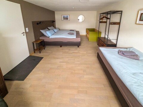 Schlafzimmer 1a   Ferienhaus Haus am Bach   Referinghausen im Sauerland   Medebach Deutschland
