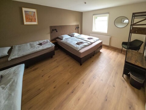 Schlafzimmer 2   Ferienhaus Haus am Bach   Referinghausen im Sauerland   Medebach Deutschland