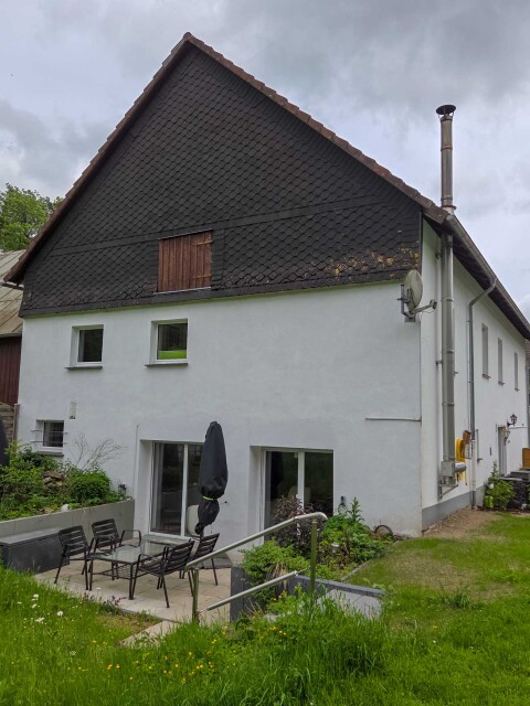 Seite des Fachwerkhauses   Haus am Bach Ferienhäuser im wunderschönen Sauerland Deutschland